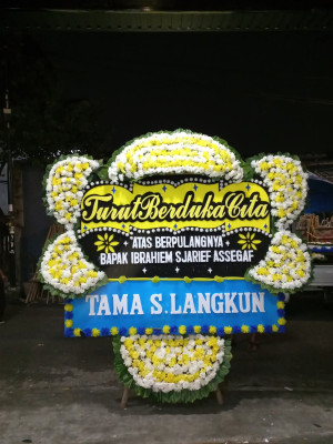 Papan Bunga Duka di Pisang